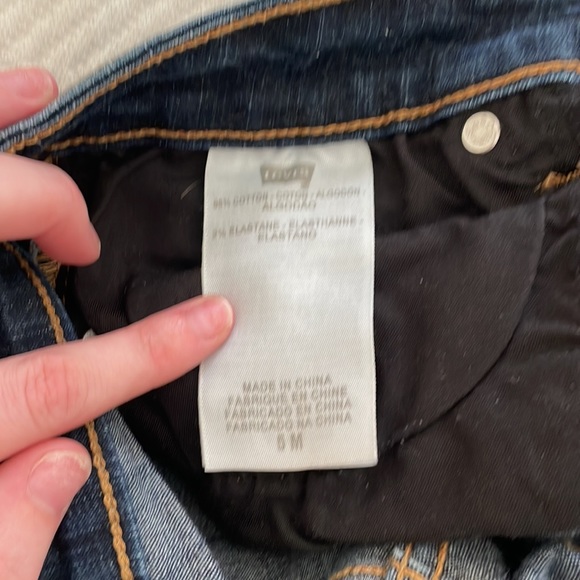 Levi Skinny Jeans - Picture 4 of 4